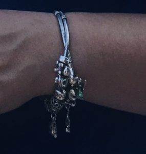 Izgubljena narukvica PANDORA u Zemunu Slika 1